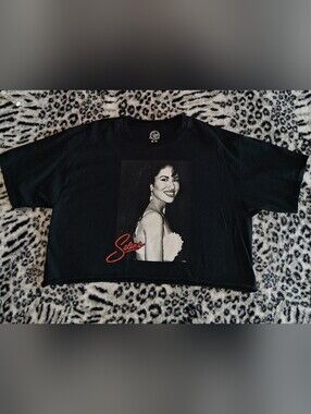 Selena Black Graphic Cropped Women’s Tee with Red Signature